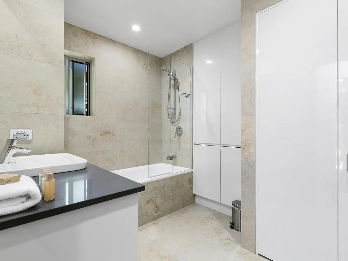 Apartment Unit 3 Taralla 18 Edgar Bennett Avenue Noosa Heads